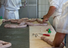 Preparation of fresh salami
